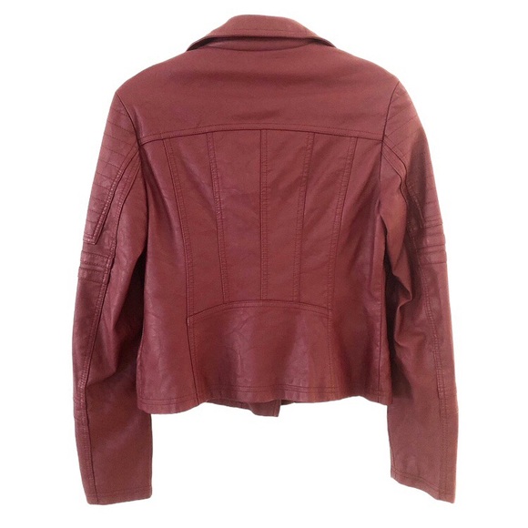 A.n.a Womens Red Faux Leather Jacket Moto Sz S Zipped Pockets and Cuffs Textured - Picture 2 of 14